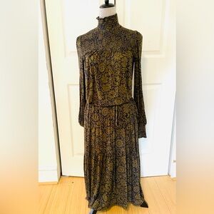 Black and olive long sleeve dress with tie waist